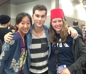 Sophmores Joanne Park and Katherine Cohen with Jeremy Shada, voice actor for Finn from Adventure Time.